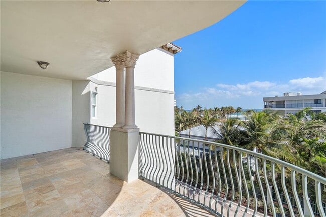 616 SE 20th Ave in Deerfield Beach, FL - Building Photo - Building Photo