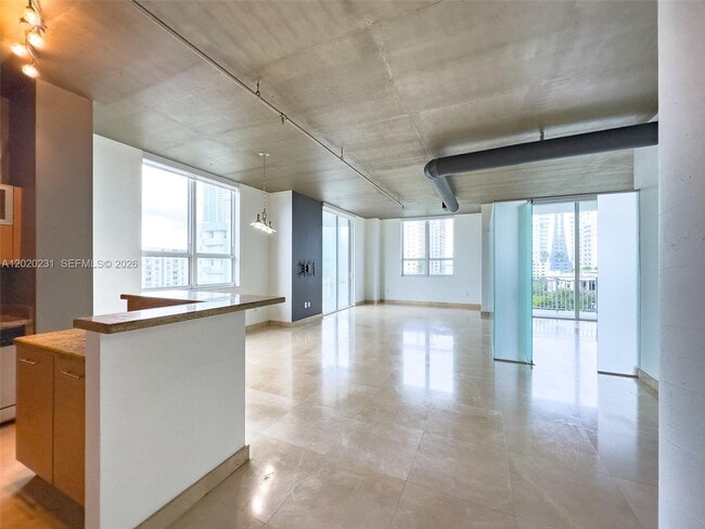 property at 2275 Biscayne Blvd