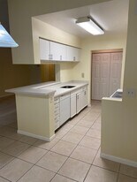 9701 Westview Dr in Coral Springs, FL - Building Photo