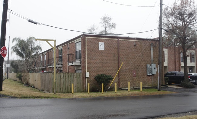 Jefferson Town House in Metairie, LA - Building Photo - Building Photo