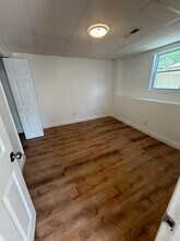 2 Guertin St, Unit 2 guertin st. in West Warwick, RI - Foto de edificio - Building Photo