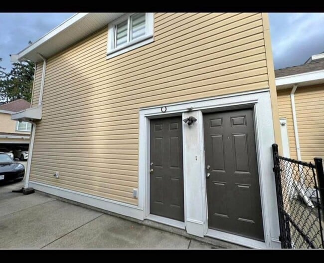 property at 5933-128A 128a St