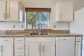 18202 N 19th St in Phoenix, AZ - Building Photo - Building Photo