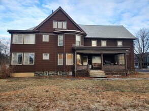 661 Park Pl, Unit Apt A in Elmira, NY - Building Photo - Building Photo