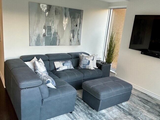 250 Lett St in Ottawa, ON - Building Photo - Building Photo