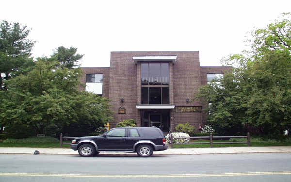 Woodbridge Heights in Melrose, MA - Foto de edificio - Building Photo