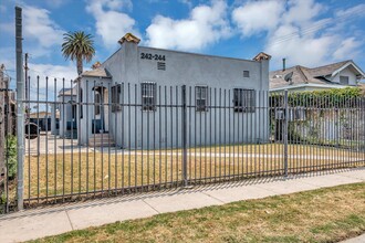 242 W 89th St in Los Angeles, CA - Building Photo - Building Photo