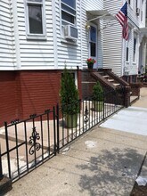 76 Eutaw St, Unit 1G Garden Apartment in Boston, MA - Foto de edificio - Building Photo