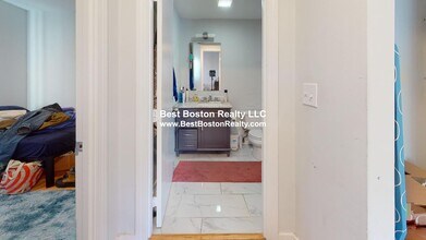 19 Central St in Somerville, MA - Building Photo - Building Photo