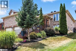 20 Pacific Ave in Barrie, ON - Building Photo