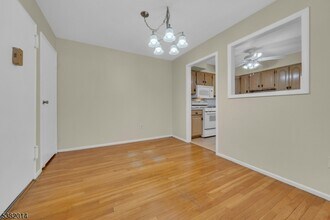 358 Hoover Ave in Bloomfield, NJ - Building Photo - Building Photo