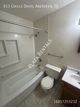 2119 4th Ave SE in Aberdeen, SD - Building Photo - Building Photo