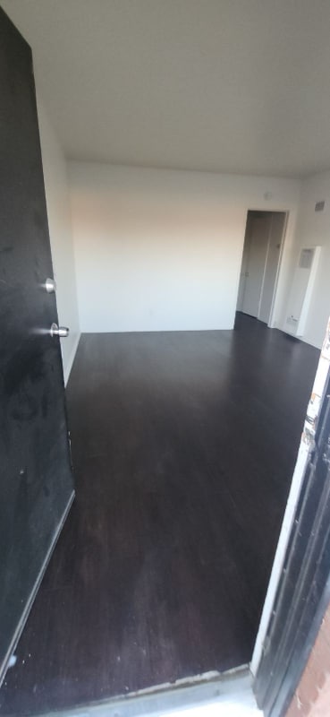 444 E Lancaster Blvd in Lancaster, CA - Foto de edificio - Building Photo