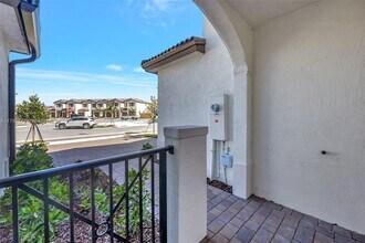 2412 SE 29th St in Homestead, FL - Building Photo - Building Photo