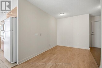 361 Front St W in Toronto, ON - Building Photo - Building Photo