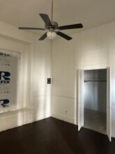 206 Dallas St in Yoakum, TX - Building Photo - Building Photo