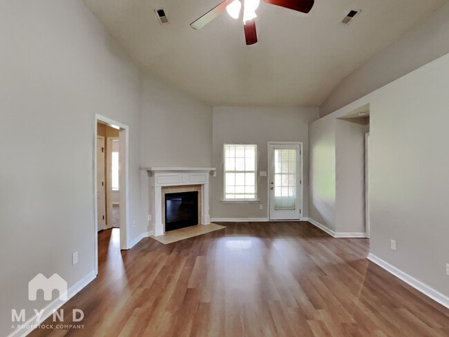 2404 Slatemill Dr SW in Huntsville, AL - Building Photo - Building Photo