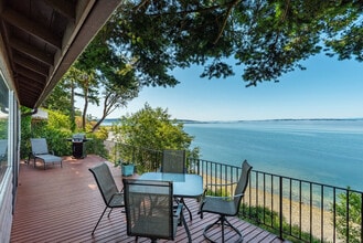 2062 S Breezy Point Rd in Camano, WA - Building Photo - Building Photo