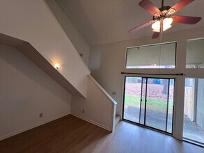 Crossland Downs condo in Auburn, AL - Building Photo - Building Photo