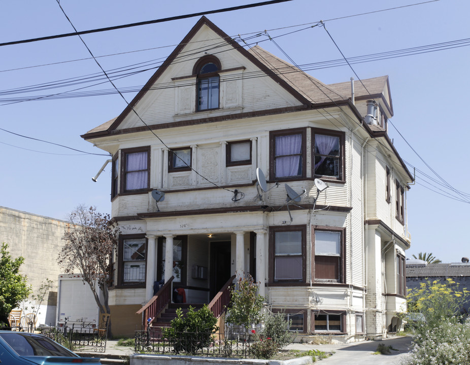 528 E 11th St in Oakland, CA - Building Photo