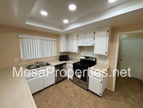 2507 N Palm Ave in Rialto, CA - Building Photo - Building Photo