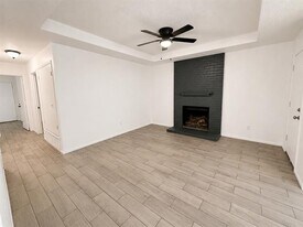 15 Foster Ct in Mansfield, TX - Building Photo