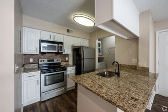 Topaz Riviera in Sanford, FL - Foto de edificio - Building Photo