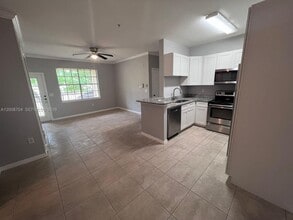 2544 Robert Trent Jones Dr in Orlando, FL - Foto de edificio - Building Photo