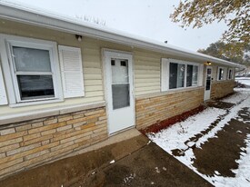 19 Eastridge Dr in Greenwood, IN - Building Photo