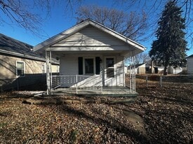 6303 Sherman St in St. Joseph, MO - Building Photo