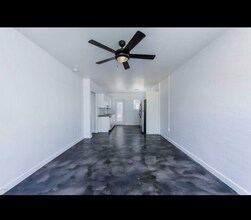 3338 N 16th Ave in Phoenix, AZ - Foto de edificio - Building Photo