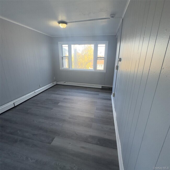 26 Du Bois Ave in Poughkeepsie, NY - Building Photo - Building Photo