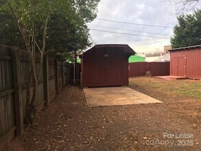 1327 St Julien St in Charlotte, NC - Building Photo - Building Photo