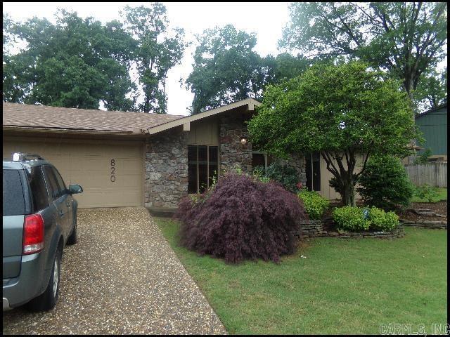 property at 820 N Shackleford Rd