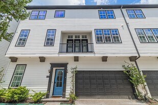 10760 Craighead Dr in Houston, TX - Building Photo