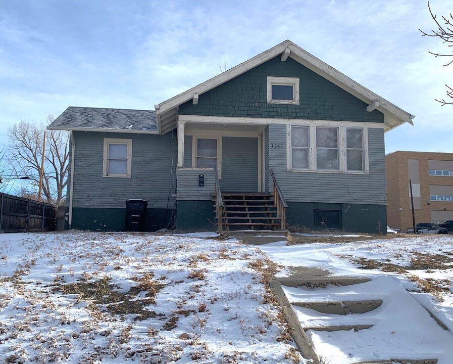 1343 S Oak St in Casper, WY - Building Photo