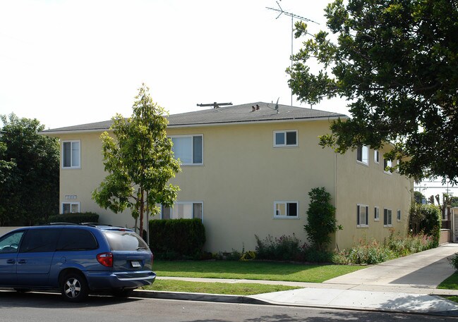 261-271 Homer Ave in Ventura, CA - Building Photo - Building Photo