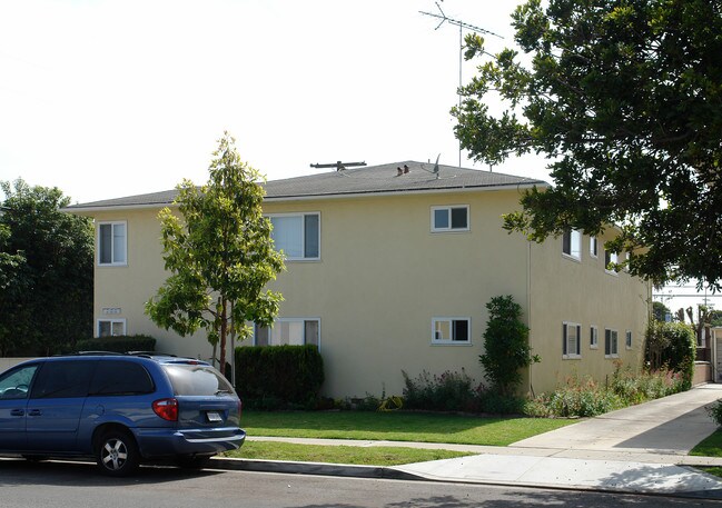 261-271 Homer Ave in Ventura, CA - Foto de edificio - Building Photo