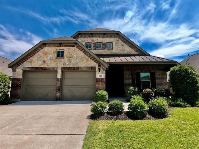 724 Water Garden Cir in Little Elm, TX - Foto de edificio