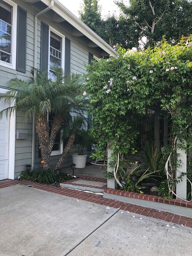 560 Reed St, Unit Isabel Ingham