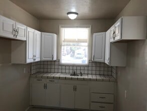 1336 W Fountain Way in Fresno, CA - Building Photo - Building Photo