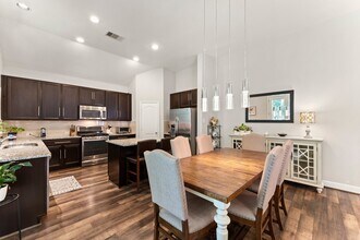 1918 Elkington Cir in Conroe, TX - Building Photo - Building Photo