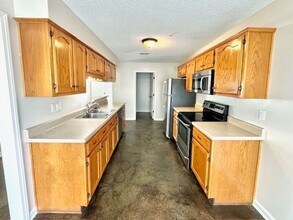 7759 Parkwood Cove in Southaven, MS - Foto de edificio - Building Photo