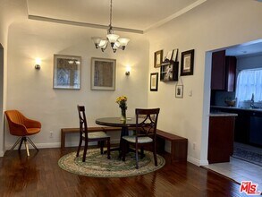 429 N Sierra Bonita Ave in Los Angeles, CA - Building Photo - Building Photo