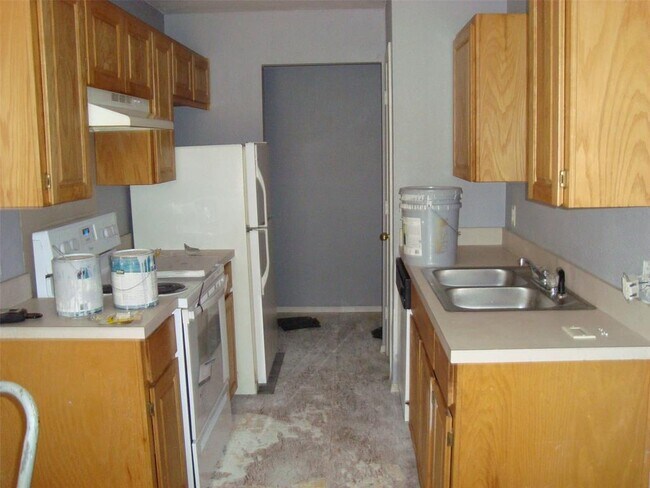 613 Race St in Crowley, TX - Building Photo - Building Photo
