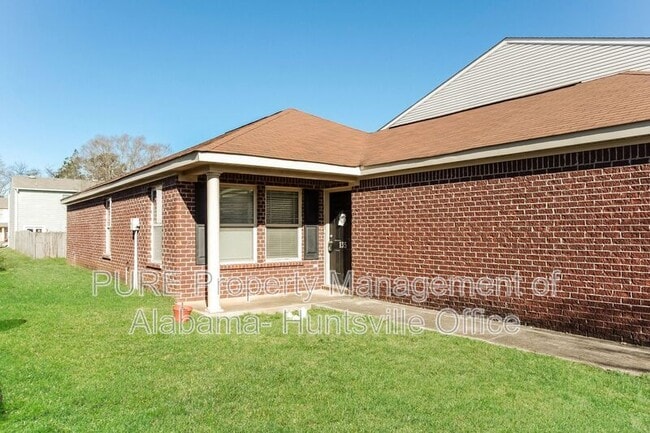 135 Wethersfield Dr in Harvest, AL - Building Photo - Building Photo
