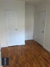 403 E 87th St-Unit -#D5 in New York, NY - Building Photo - Building Photo