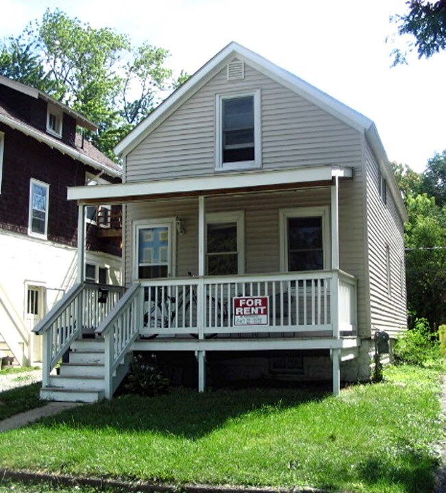 905 S Division St in Ann Arbor, MI - Foto de edificio
