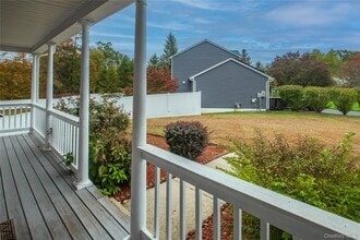 22 Sycamore Way in Poughkeepsie, NY - Building Photo - Building Photo