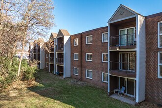 Dale Terrace in Roseville, MN - Foto de edificio - Building Photo